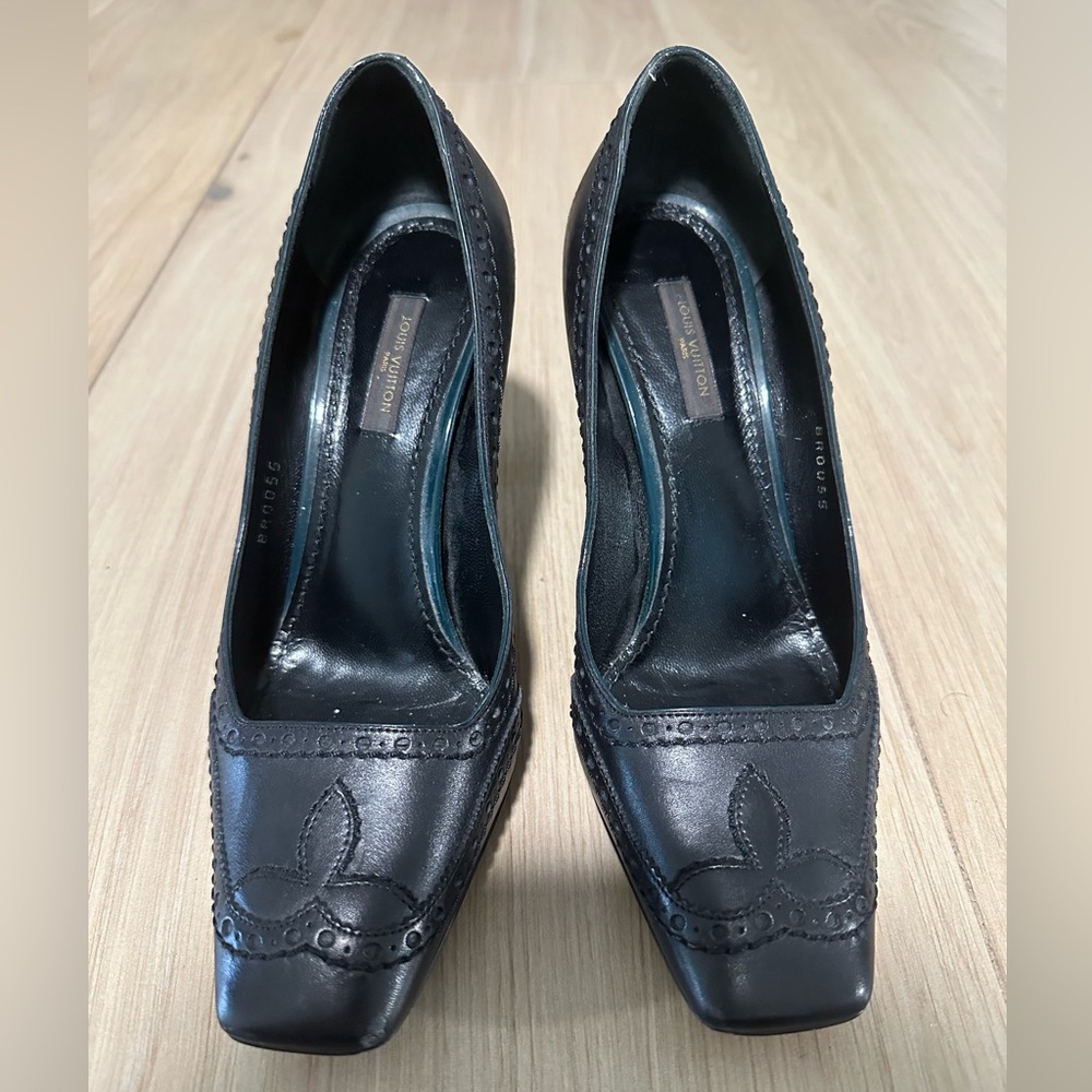 Louis Vuitton Black Leather Brogue Pumps Size